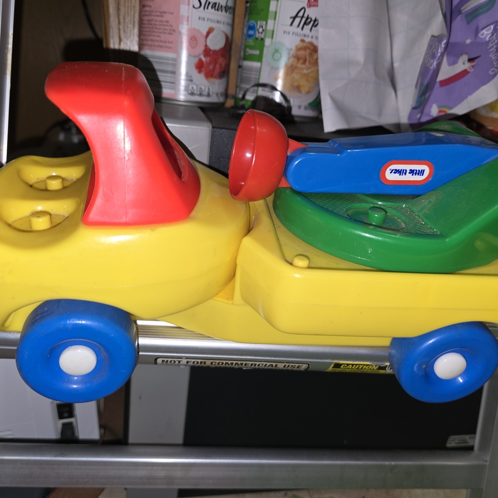 Little Tikes Truck And Men.